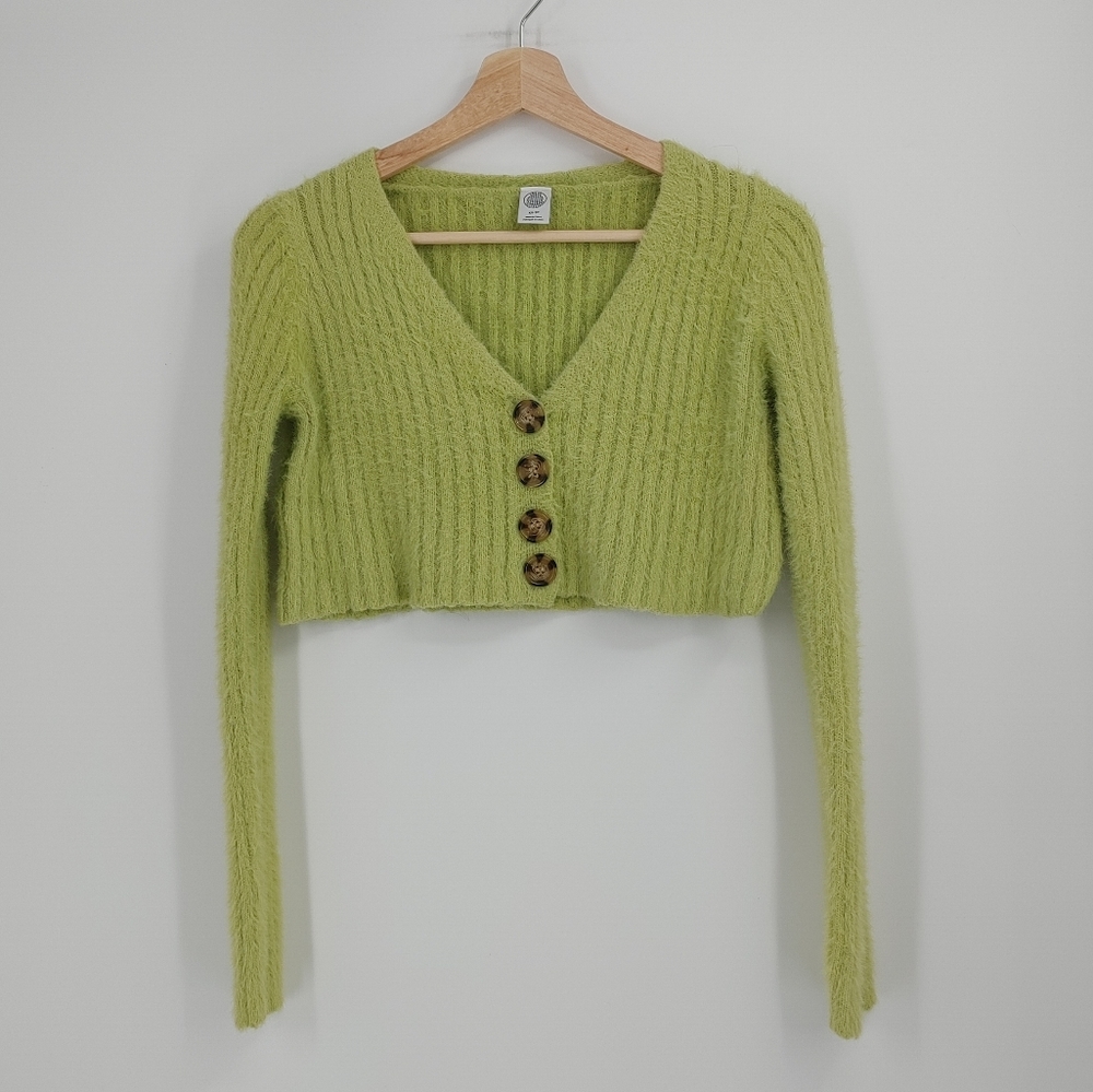 Urban Outfitters | cropped sweater